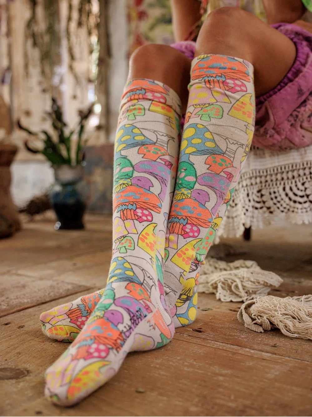Magnolia Pearl Wonderland MUSHROOM OTK Socks NWT